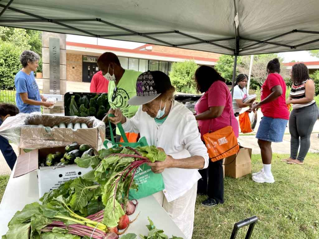 Visitors pick up produce at Fleetwood Farms.
