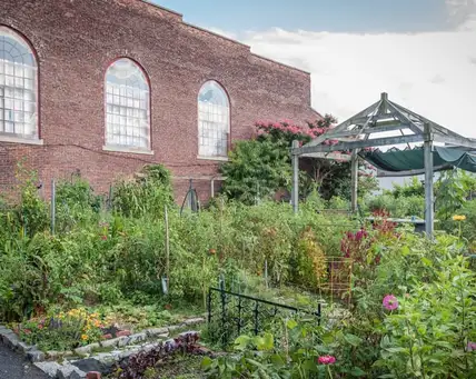 Bel Arbor Garden